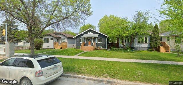 Larawan ng 905 Warsaw Avenue sa Winnipeg, Manitoba
