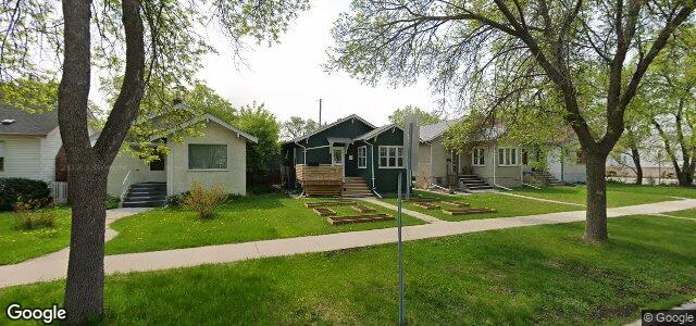Larawan ng 906 Warsaw Avenue sa Winnipeg, Manitoba