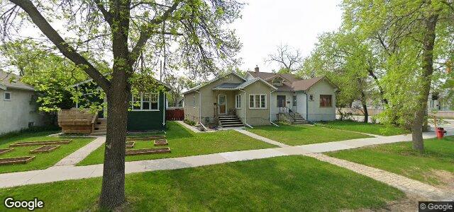 Larawan ng 908 Warsaw Avenue sa Winnipeg, Manitoba