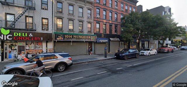 Photo of 1012 Manhattan Avenue in Winnipeg, Manitoba