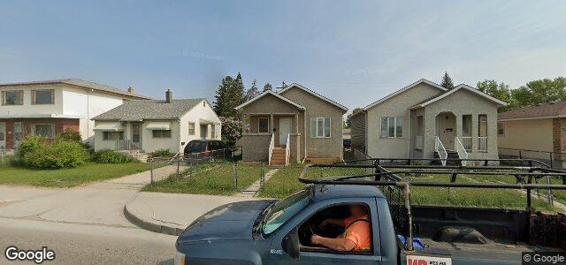 Larawan ng 1025 Nairn Avenue sa Winnipeg, Manitoba