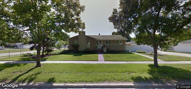 Larawan ng 303 Keenleyside Street sa Winnipeg, Manitoba