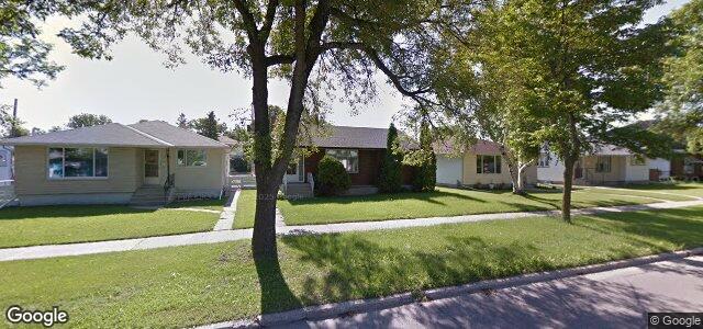 Larawan ng 327 Keenleyside Street sa Winnipeg, Manitoba