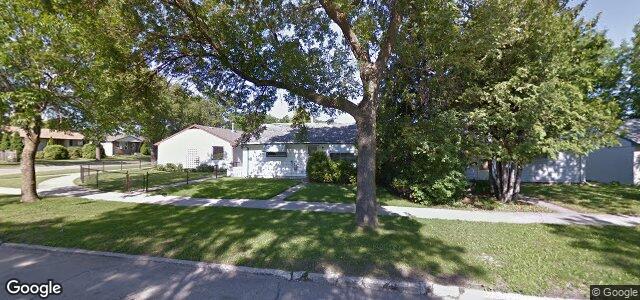 Photo of 366 Kent Road in Winnipeg, Manitoba