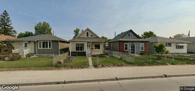 Photo of 695 Nairn Avenue in Winnipeg, Manitoba