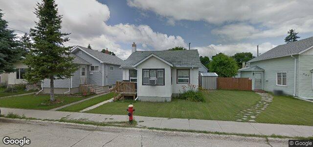 Larawan ng 727 Herbert Avenue sa Winnipeg, Manitoba