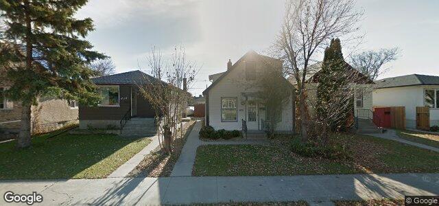 Photo of 808 Mccalman Avenue in Winnipeg, Manitoba