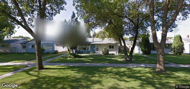 Larawan ng 812 Chalmers Avenue E sa Winnipeg, Manitoba