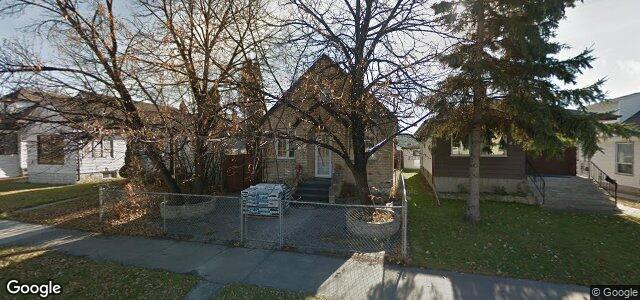 Photo of 812 Mccalman Avenue in Winnipeg, Manitoba
