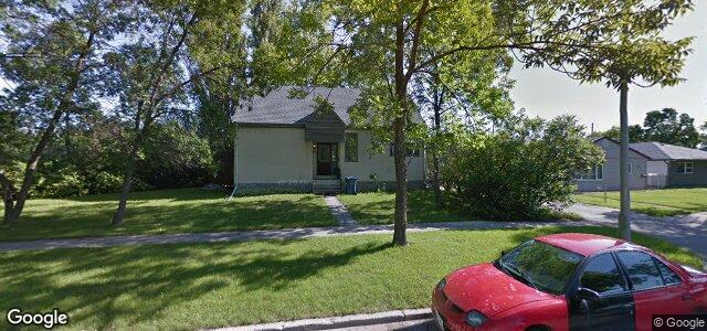 Larawan ng 823 Chalmers Avenue E sa Winnipeg, Manitoba