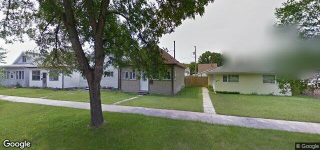 Larawan ng 826 Chalmers Avenue E sa Winnipeg, Manitoba