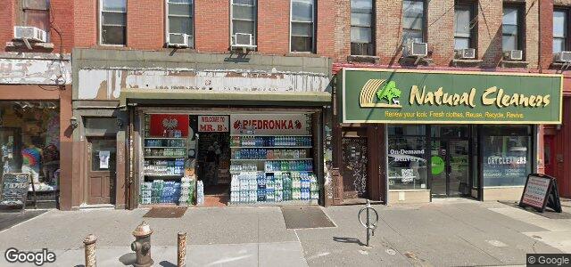 Larawan ng 852 Manhattan Avenue sa Winnipeg, Manitoba