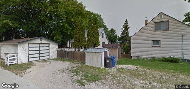 Larawan ng 908 Talbot Avenue sa Winnipeg, Manitoba