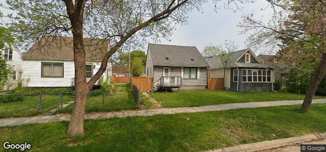 Photo of 711 Carter Avenue in Winnipeg, Manitoba