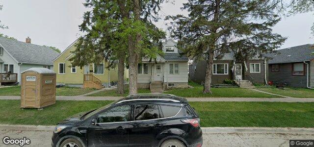 Photo of 817 Carter Avenue in Winnipeg, Manitoba