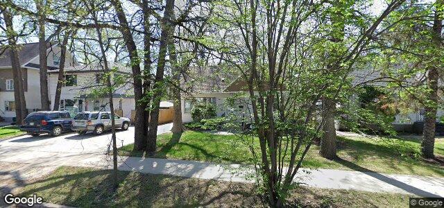 Larawan ng 104 Cunnington Avenue sa Winnipeg, Manitoba