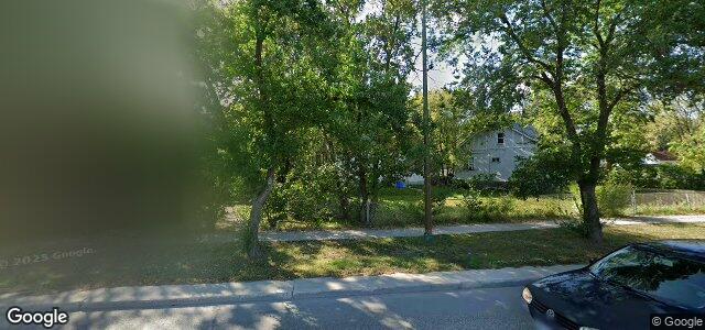 Larawan ng 692 St Mary'S Road sa Winnipeg, Manitoba