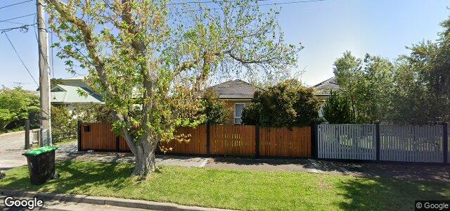 Larawan ng 9 Rosewarne Avenue sa Winnipeg, Manitoba