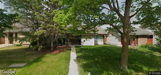 Larawan ng 102 Woodfield Bay sa Winnipeg, Manitoba