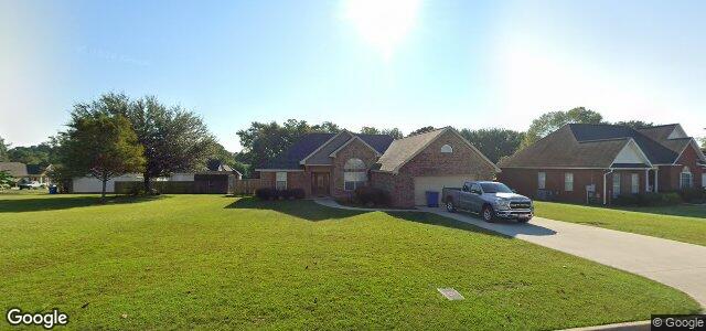 Larawan ng 103 Brittany Drive sa Winnipeg, Manitoba