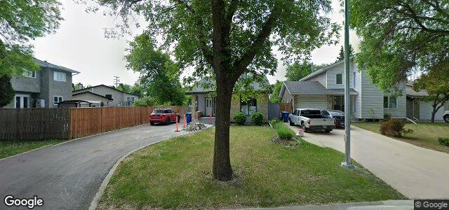 Larawan ng 121 Woodview Bay sa Winnipeg, Manitoba