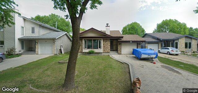 Larawan ng 122 Woodview Bay sa Winnipeg, Manitoba
