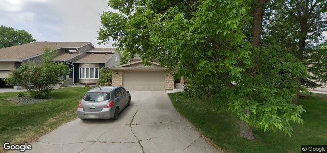Larawan ng 128 Brittany Drive sa Winnipeg, Manitoba