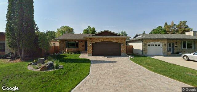 Larawan ng 18 Beauchemin Avenue sa Winnipeg, Manitoba