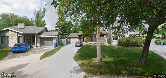Larawan ng 23 Woodview Bay sa Winnipeg, Manitoba