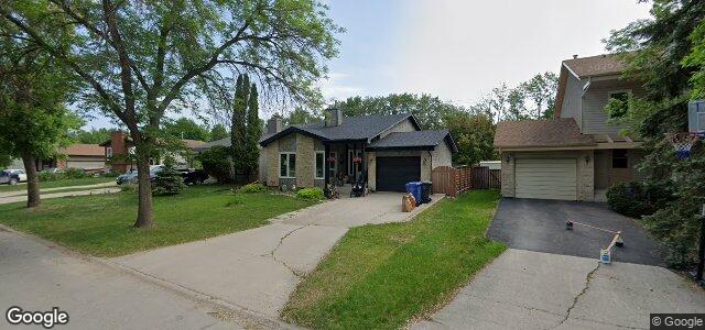 Larawan ng 75 Woodview Bay sa Winnipeg, Manitoba