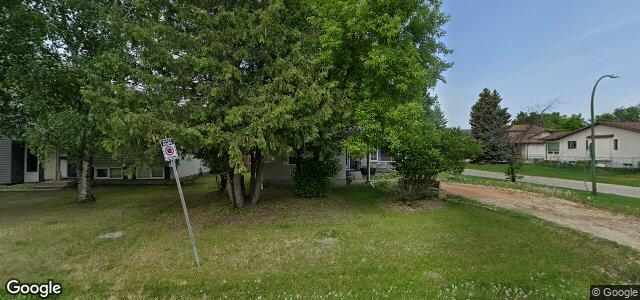 Larawan ng 814 Laxdal Road sa Winnipeg, Manitoba