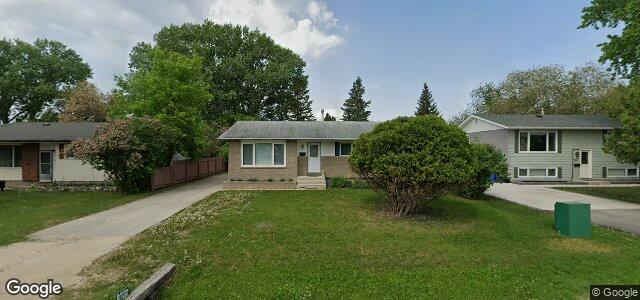 Larawan ng 826 Laxdal Road sa Winnipeg, Manitoba