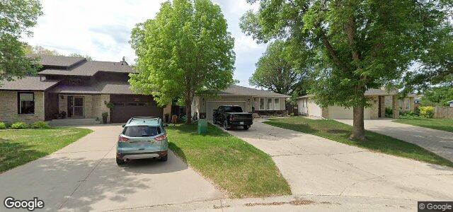 Larawan ng 83 Brittany Drive sa Winnipeg, Manitoba
