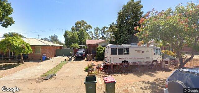 Larawan ng 93 Donnington Road sa Winnipeg, Manitoba