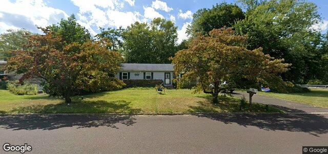 Larawan ng 99 Brittany Drive sa Winnipeg, Manitoba