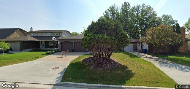 Larawan ng 111 Mcdowell Drive sa Winnipeg, Manitoba