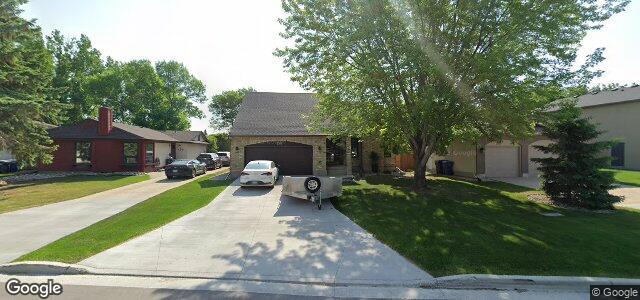 135 Mcdowell Drive（加拿大曼尼托巴省温尼伯市）房屋照片