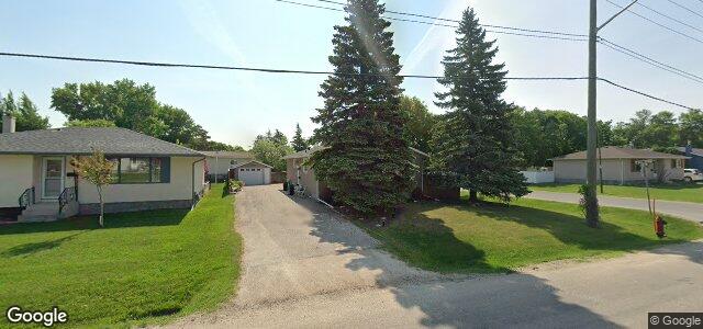 Larawan ng 711 Oakdale Drive sa Winnipeg, Manitoba