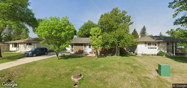 Larawan ng 818 Oakdale Drive sa Winnipeg, Manitoba