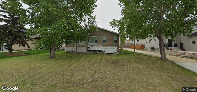 Larawan ng 1066 Lee Boulevard sa Winnipeg, Manitoba