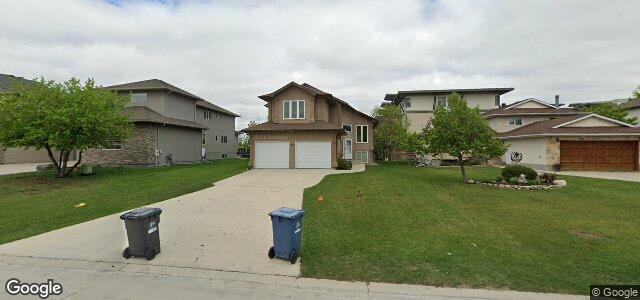 Larawan ng 1075 Lee Boulevard sa Winnipeg, Manitoba