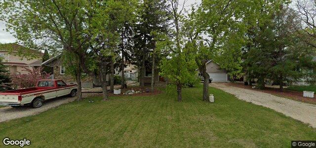 Larawan ng 1118 Lee Boulevard sa Winnipeg, Manitoba