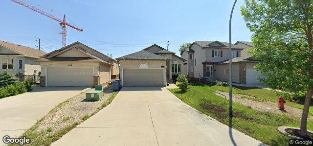 Larawan ng 112 Shore Street sa Winnipeg, Manitoba