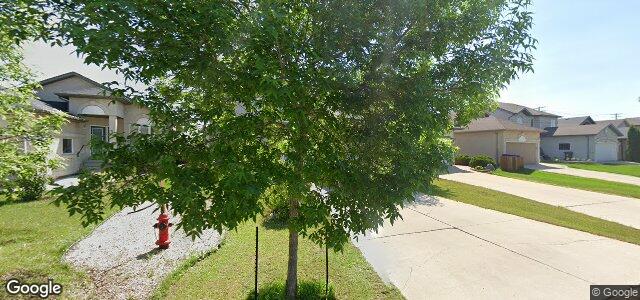 Larawan ng 118 Shore Street sa Winnipeg, Manitoba