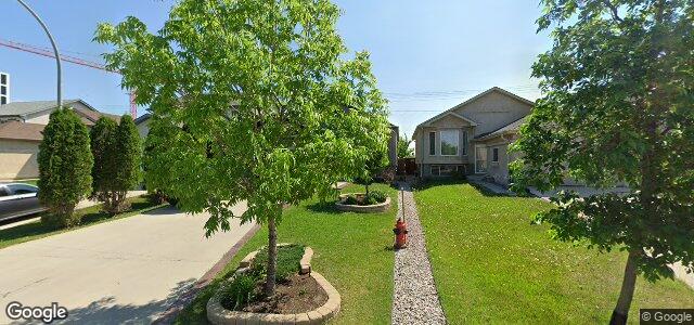 Larawan ng 142 Shore Street sa Winnipeg, Manitoba