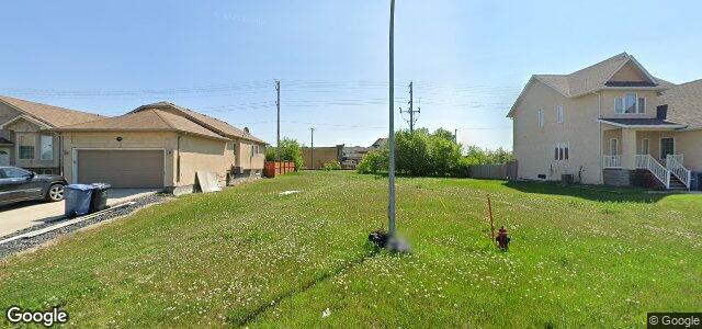 Larawan ng 184 Shore Street sa Winnipeg, Manitoba