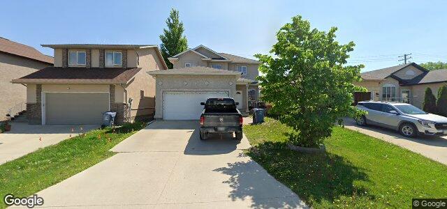 Larawan ng 214 Shore Street sa Winnipeg, Manitoba