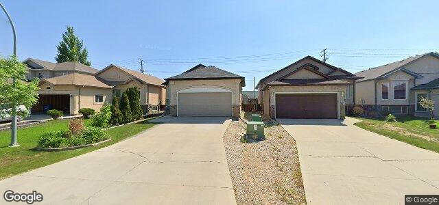 Larawan ng 218 Shore Street sa Winnipeg, Manitoba