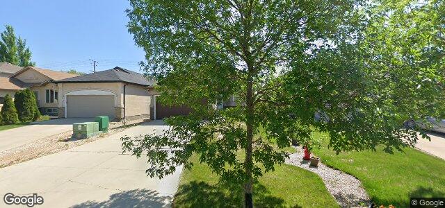 Larawan ng 222 Shore Street sa Winnipeg, Manitoba