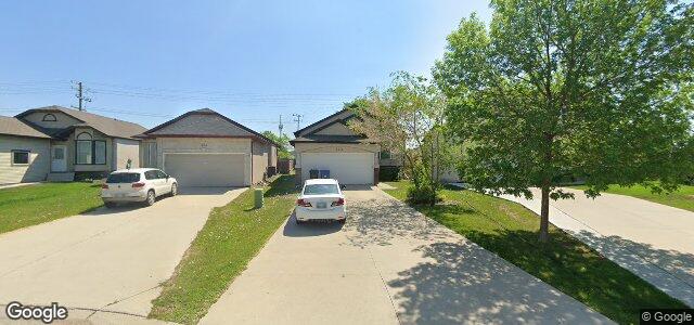 Larawan ng 238 Shore Street sa Winnipeg, Manitoba